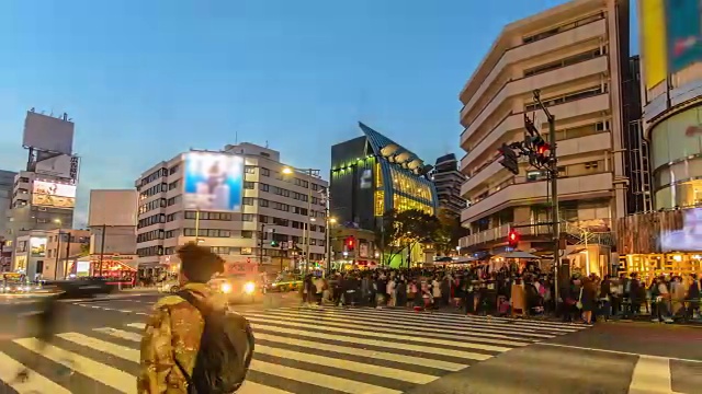4K平移延时:东京原宿繁忙的原宿街道