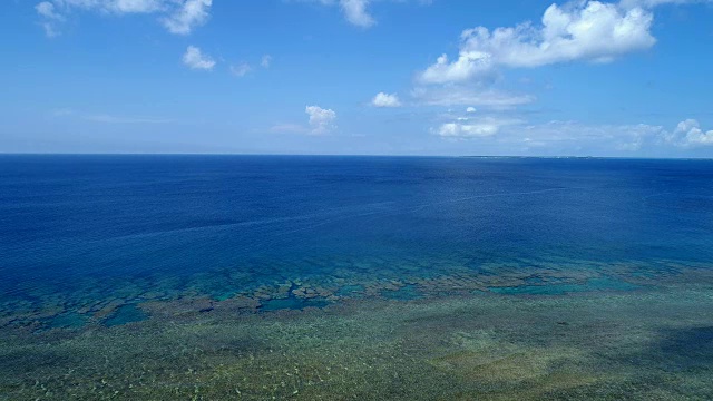 日本冲绳美丽的海景