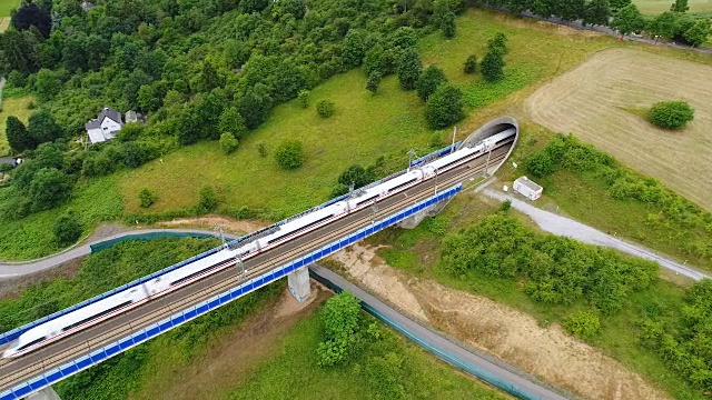 鐵路橋隧