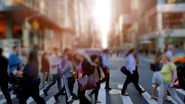 繁忙的纽约的行人。美国市长城市。