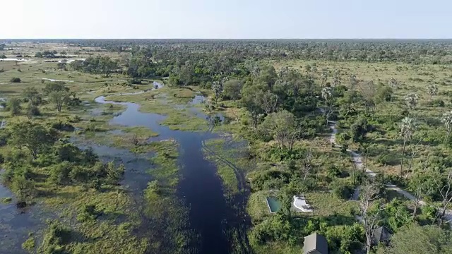 奥卡万戈三角洲Gomoti平原营地豪华私人套房的鸟瞰图