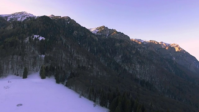 冬天的山城日落