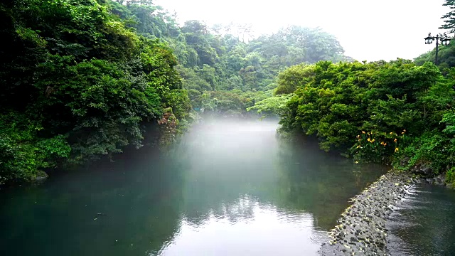 济州岛天池渊瀑布花园公园
