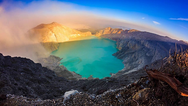 卡瓦伊真火山口地标自然旅游印尼4K黎明到一天的时间流逝