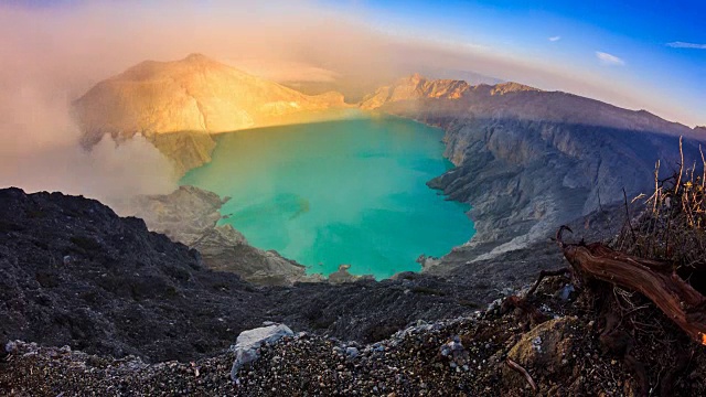 卡瓦伊真火山口地标自然旅游印尼4K黎明到一天的时间流逝