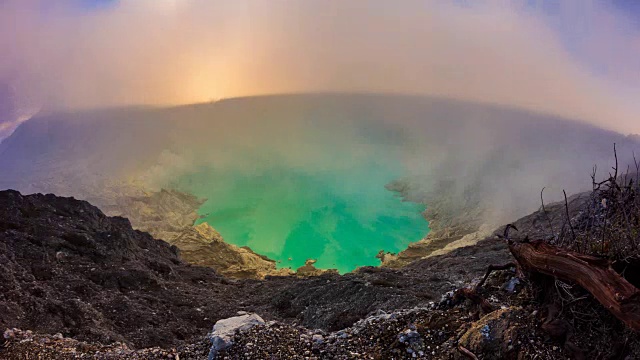 詳情圖-卡瓦伊真火山口地標(biāo)自然旅游印尼4K黎明到一天的時(shí)間流逝