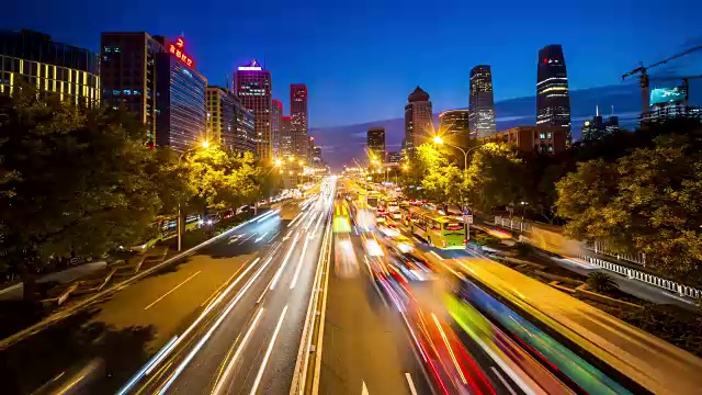 詳情圖-北京繁忙的高速公路交通從白天到晚上的時間流逝，中國