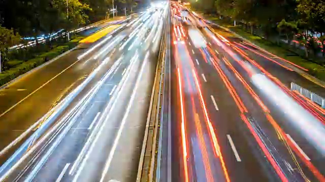 詳情圖-中國北京夜間高速公路交通繁忙的時間流逝