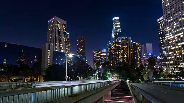 洛杉矶市中心的夜景