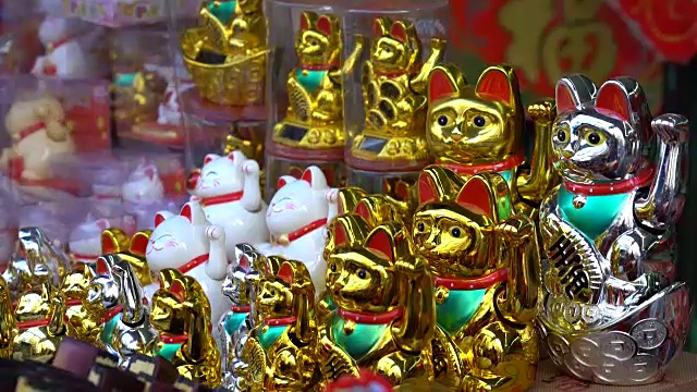 各种风格的招徕猫呼叫âManeki nekoâ在日本