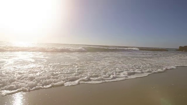 4K格式的加州海浪视频