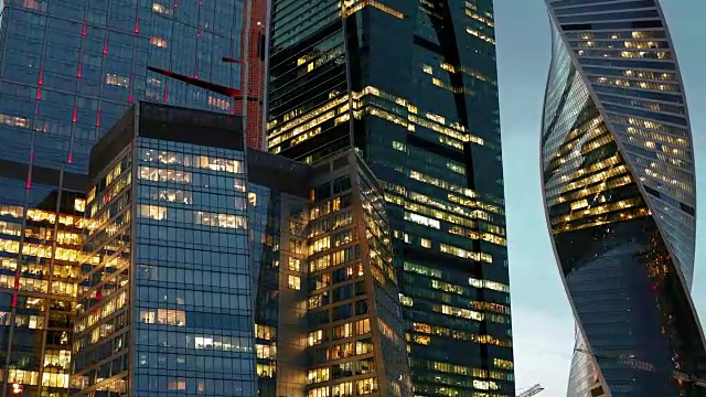 詳情圖-莫斯科城市天際線坍塌