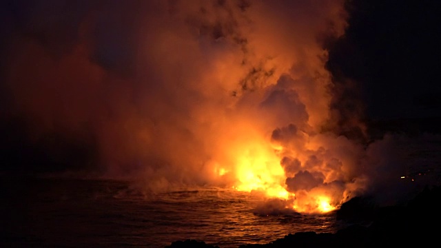 夏威夷活火山冒泡熔岩