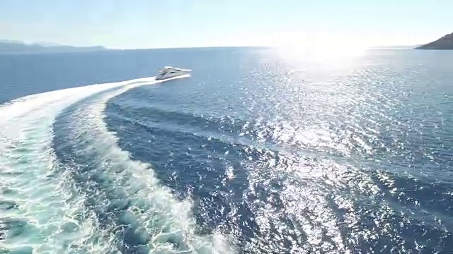 海上鸟瞰图豪华游艇
