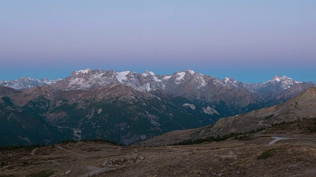 日出时的时间流逝，阿尔卑斯山脉的埃克林山