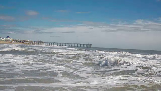 海洋城市海滩风暴潮和冲浪I