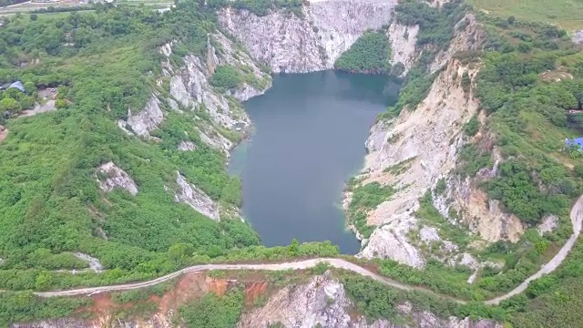 鸟瞰泰国春武里大峡谷