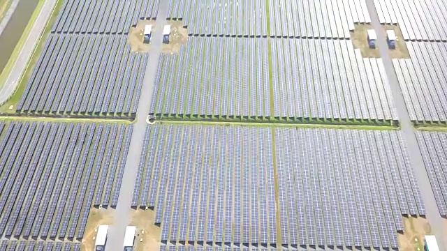 大型工业太阳能鸟瞰图