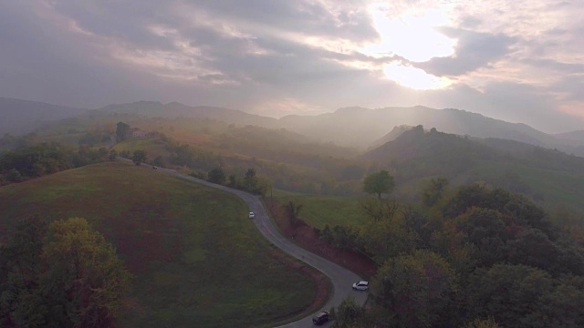郊野公路鸟瞰图
