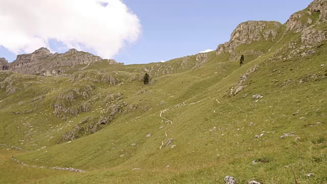 在多洛米特的普埃斯安特萨斯克风景区的时间流逝