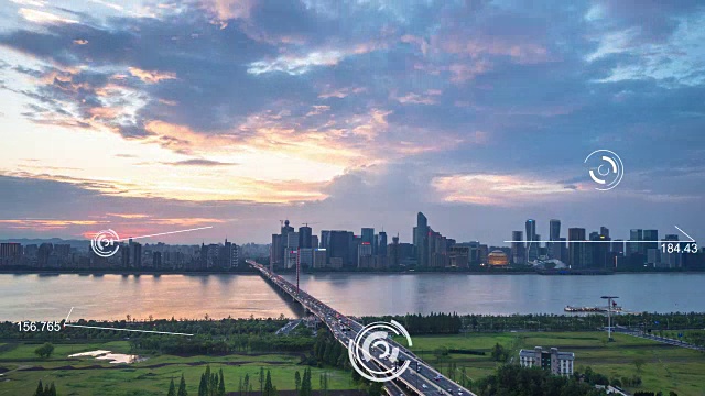 现代智慧城市市中心的现代建筑。时间流逝