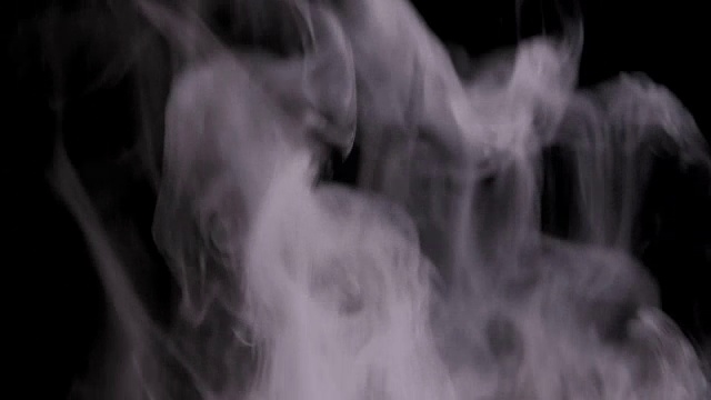摘要黑色背景上的烟雾运动