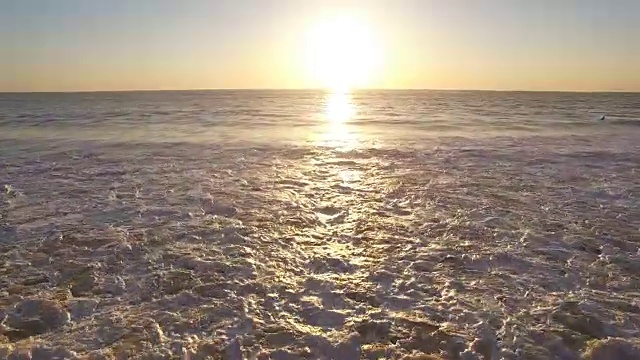 詳情圖-飛向夕陽，越過海浪