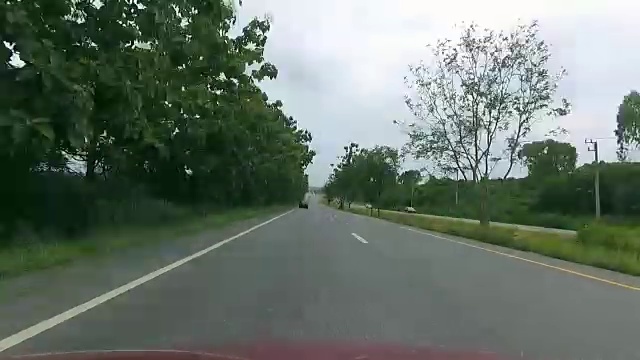 (时间流逝)POV汽车在路上行驶