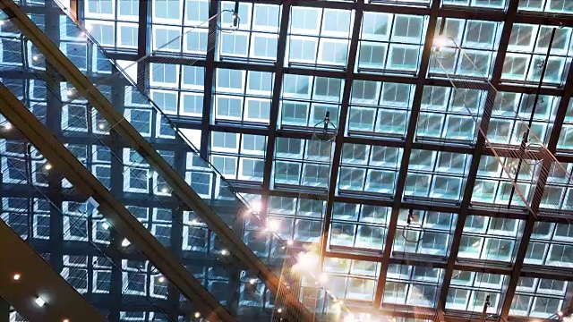 云时间在窗口上流逝