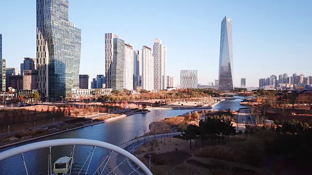 韩国松岛国际商务区仁川中央公园的空中飞行