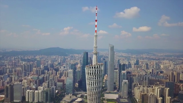 阳光明媚的广州市景广州塔边广场空中市中心近4k中国