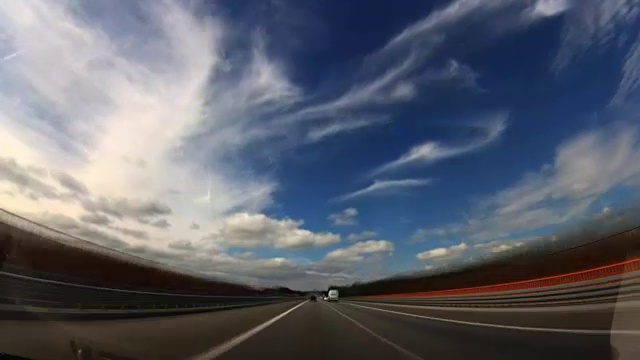 Dash Cam高速公路好天气驾驶POV快速运动，波兰欧洲