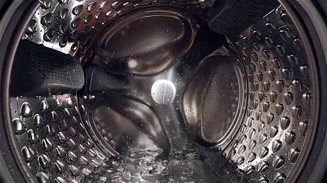 高清摄像头移动到洗衣机里面。慢性