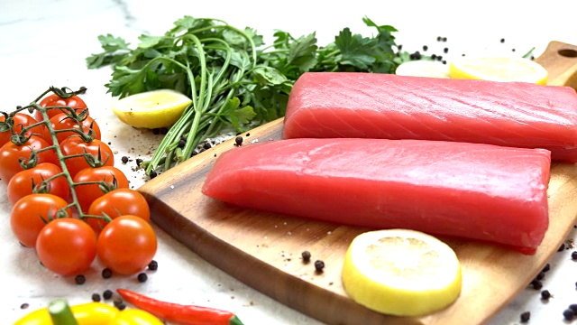 生金枪鱼肉片