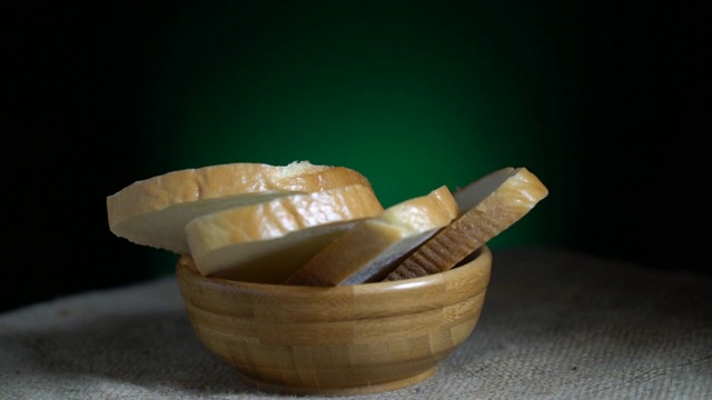 白面包旋转可循环