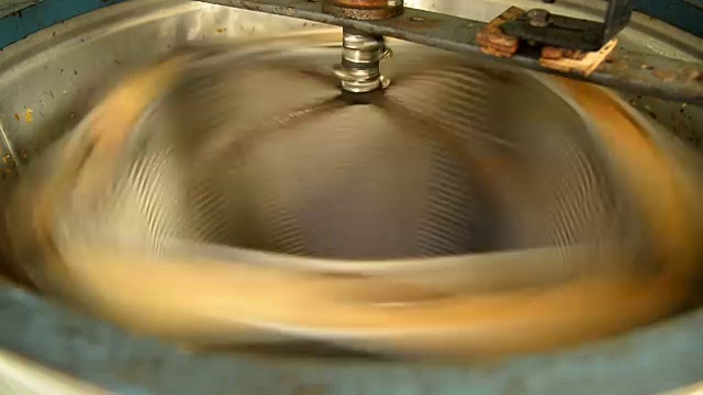 詳情圖-提取器與電動驅(qū)動器與蜂窩