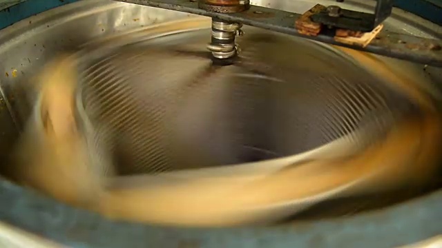 詳情圖-提取器與電動驅(qū)動器與蜂窩