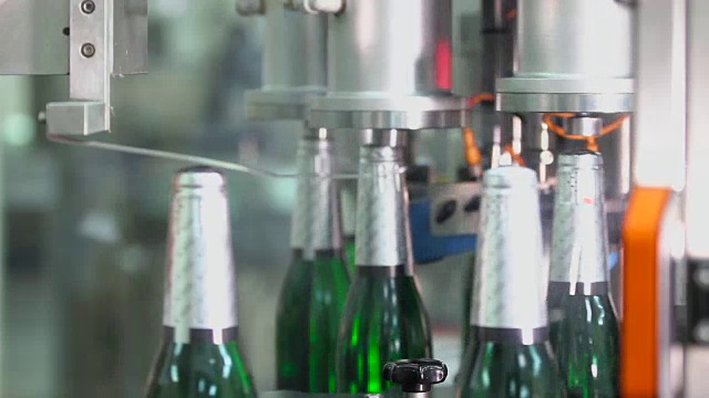 生产香槟酒的工厂。