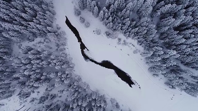 冬季空中景观-意大利阿尔卑斯山