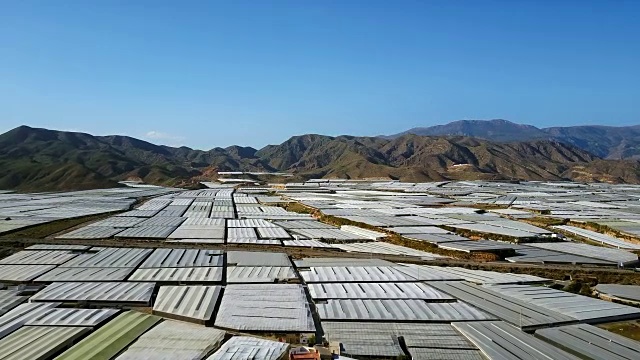 鸟瞰图。世界上最大的温室聚集地。西班牙阿尔梅里亚。