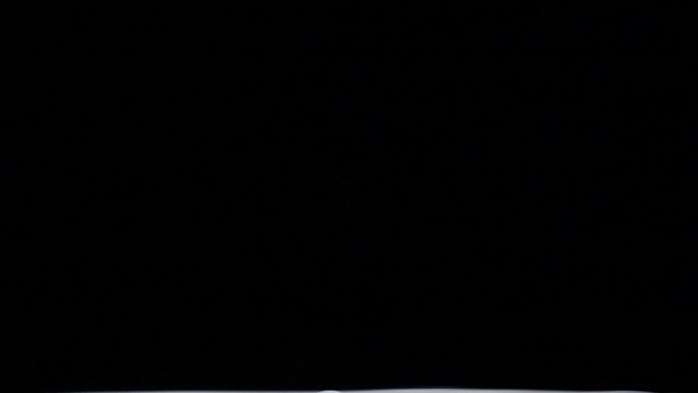 详情图-新鲜的覆盆子溅入奶油中