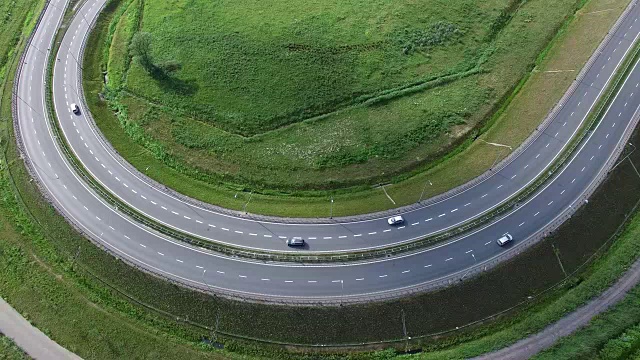 詳情圖-波蘭夏季公路樞紐的架空