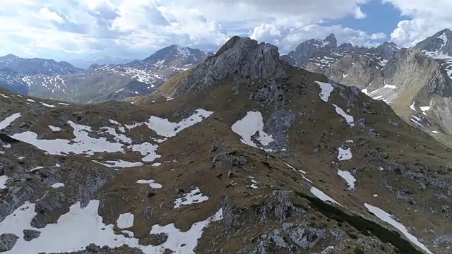 黑山杜米托山脉鸟瞰图