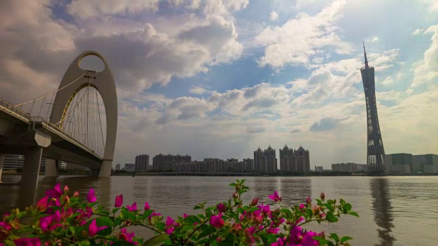 阴天广州市著名的广州塔桥湾花全景4k时间流逝中国