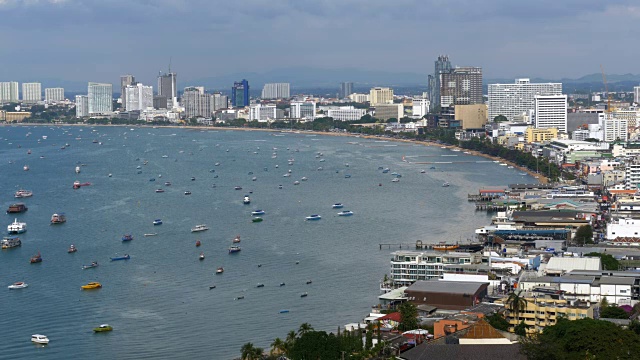 泰国芭堤雅海滩和暹罗湾的全景。泰国,芭堤雅,亚洲