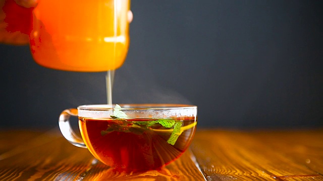 詳情圖-一杯加蜂蜜的熱茶