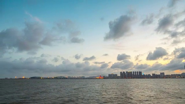 中国日落天空珠海城市景观海湾全景4k时间