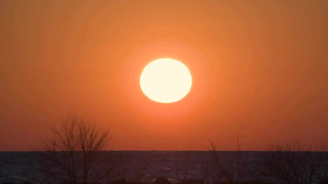 太阳落水