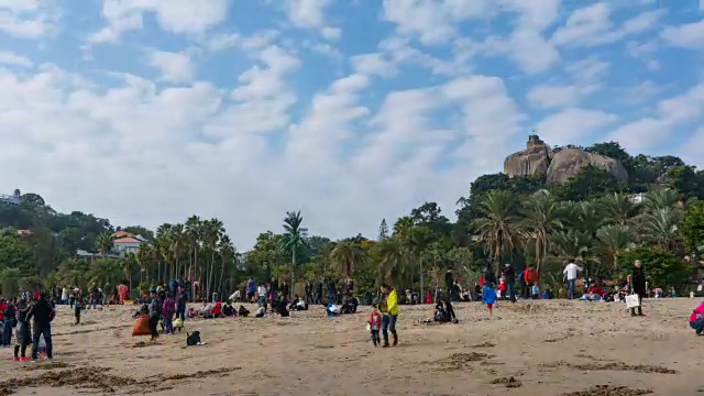 詳情圖-時(shí)光流逝——以日光巖為背景的海灘，鼓浪嶼，中國(guó)廈門(mén)