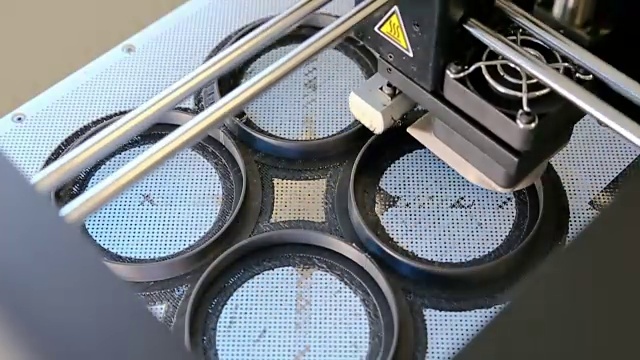 3d打印机在行动可定制的3d打印。